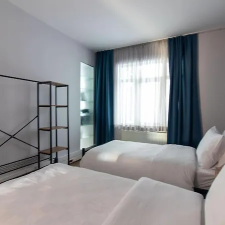 Modern And Cozy 2br In Vibrant Cihangir 伊斯坦布尔