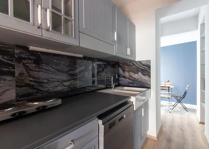 Modern And Cozy 2br In Vibrant Cihangir Apartmán